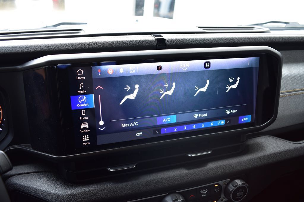 Used 2025 Jeep Gladiator Sport AWD/4WD image 41