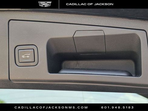 Certified 2023 Cadillac XT4 Sport FWD image 33