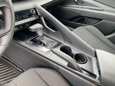 Certified 2026 Hyundai Elantra Sport FWD image 13