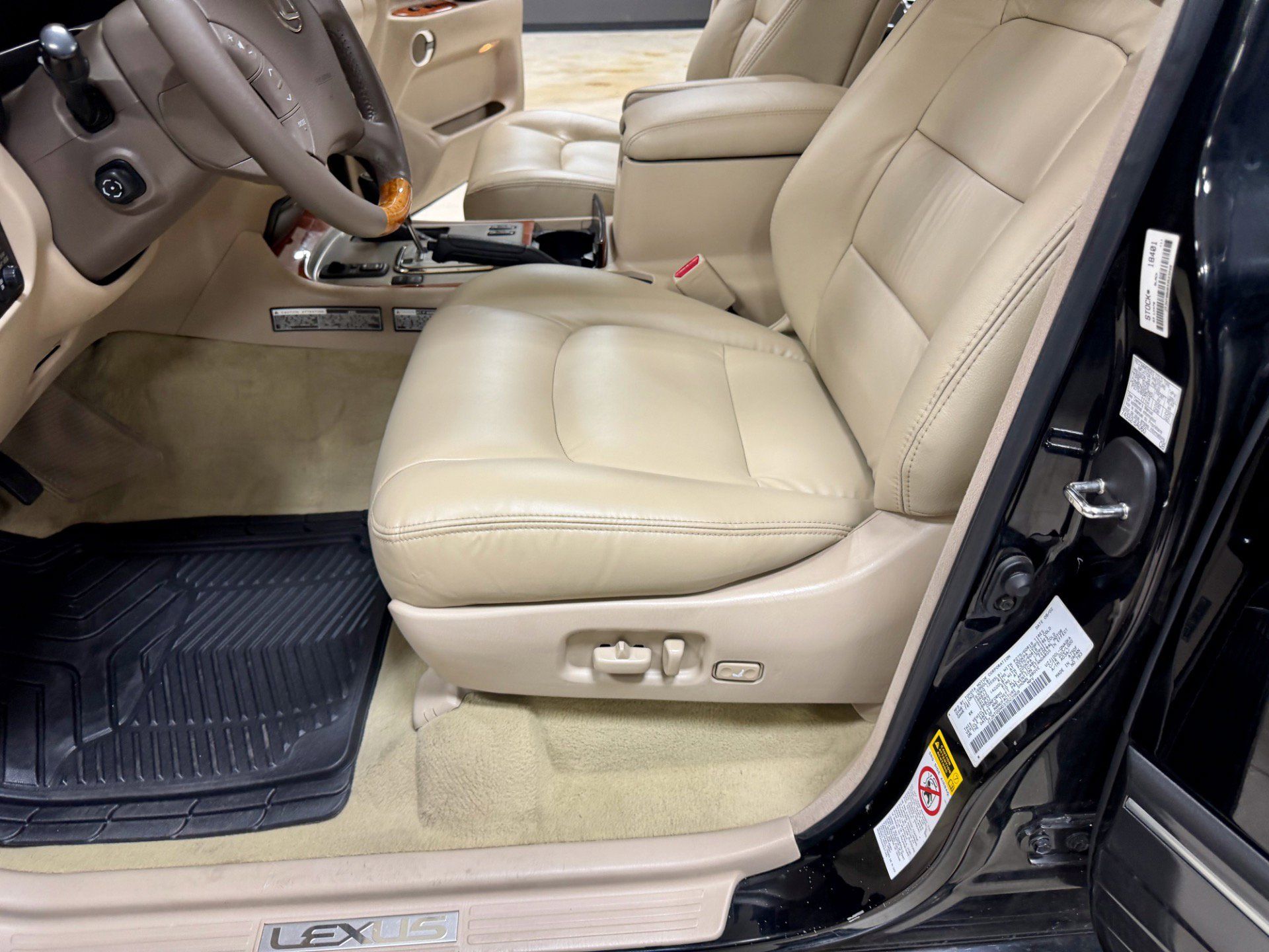 Used 2003 Lexus LX 470 4WD image 24