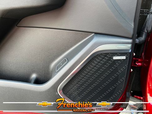 Used 2025 Buick Enclave Sport Touring w/ Power Package AWD/4WD image 14