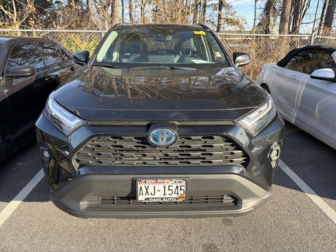 Used 2024 Toyota RAV4 XLE Premium image 3