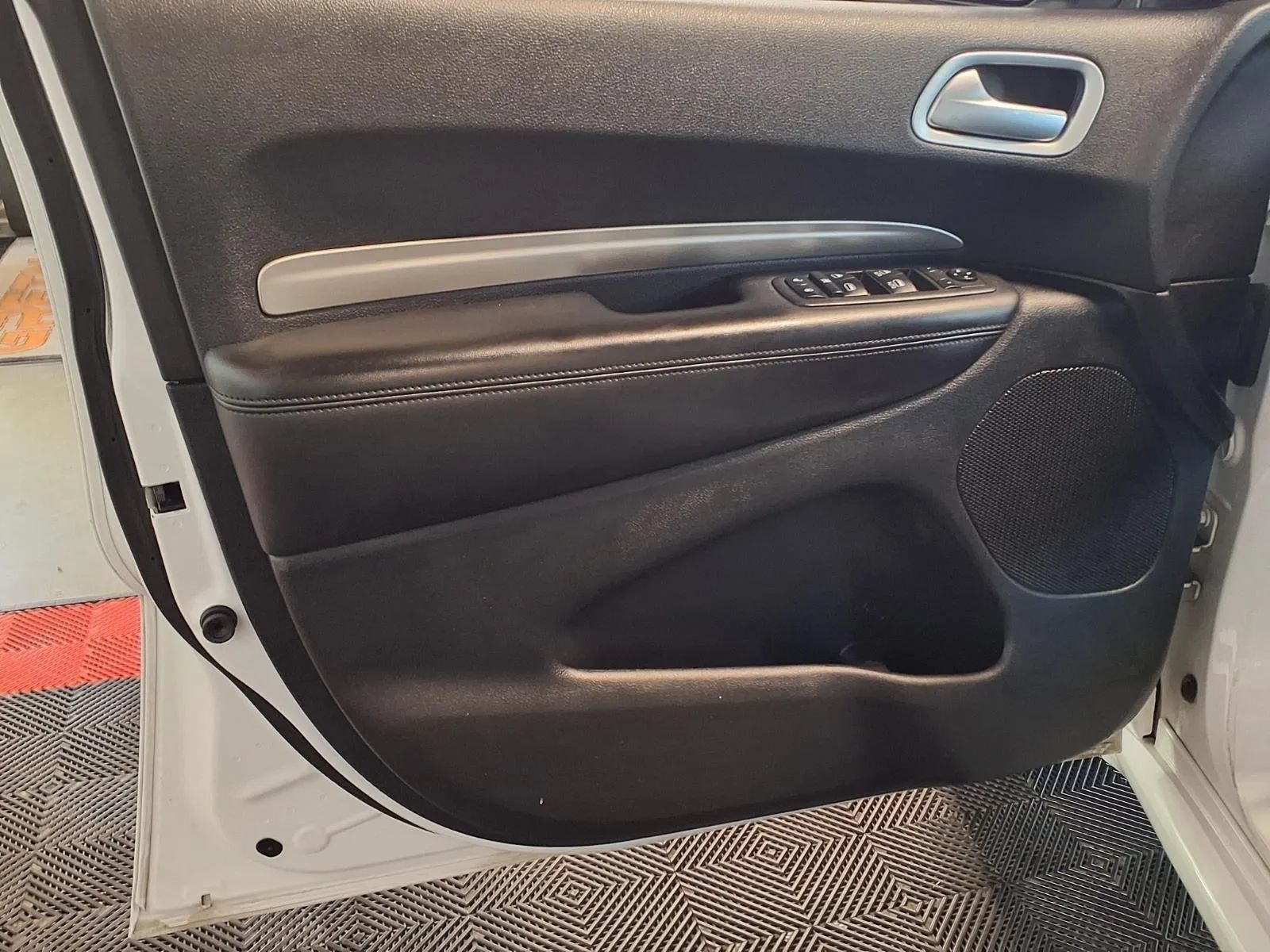 Used 2020 Dodge Durango SXT AWD/4WD image 21