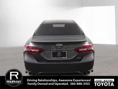 Used 2018 Toyota Camry XSE FWD image 8