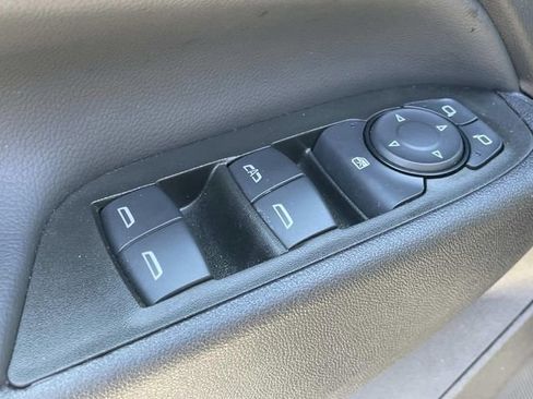 Used 2024 Chevrolet Equinox LT w/ LPO, Floor Liner Package FWD image 13
