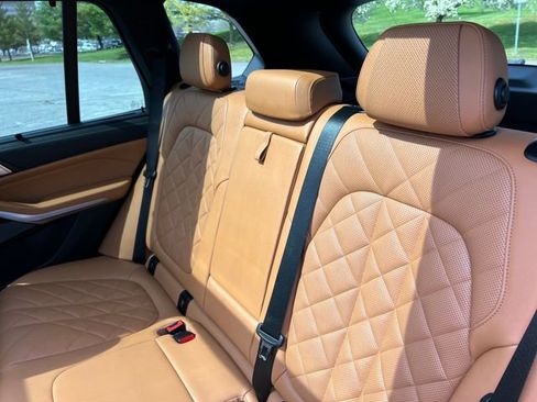Used 2024 BMW X5 xDrive40i w/ Executive Package image 24