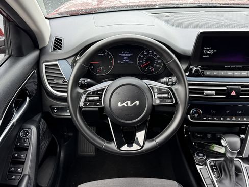 Used 2023 Kia Seltos S w/ Navigation Package FWD image 15