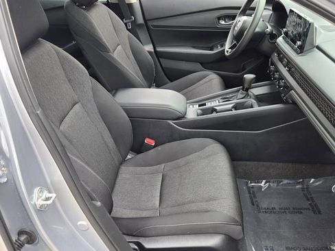 Certified 2025 Honda Accord SE image 16