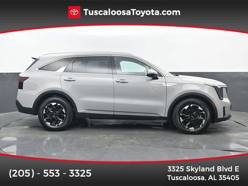 Used 2025 Kia Sorento S w/ Panoramic Sunroof Package FWD image 1