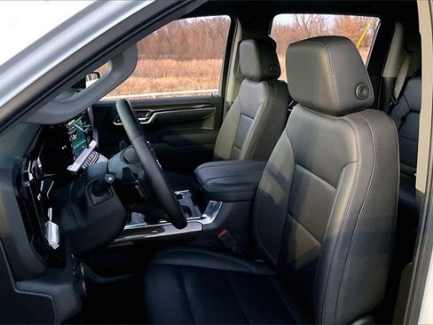 Used 2025 Chevrolet Silverado 1500 LT Trail Boss w/ Convenience Package II image 22