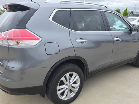 Used 2015 Nissan Rogue SV w/ SV Premium Package image 5