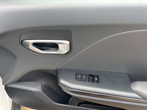 Used 2025 Kia K4 FWD image 20