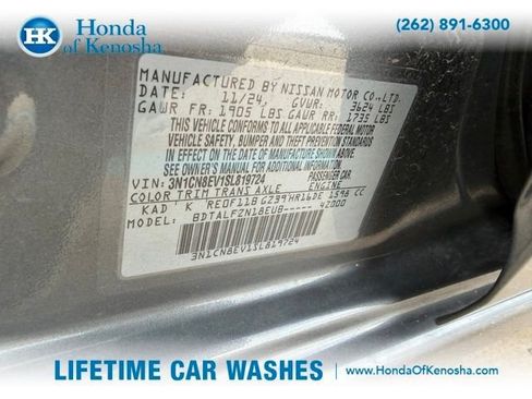 Used 2025 Nissan Versa SV w/ Trunk Package FWD image 4