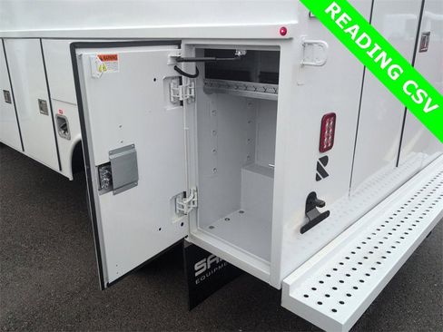 New 2025 Chevrolet Express 3500 image 19