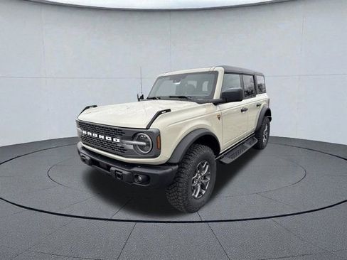 New 2025 Ford Bronco Badlands image 7