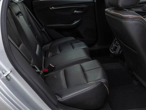 Used 2016 Chevrolet Impala LTZ w/ Enhanced Convenience Package image 26