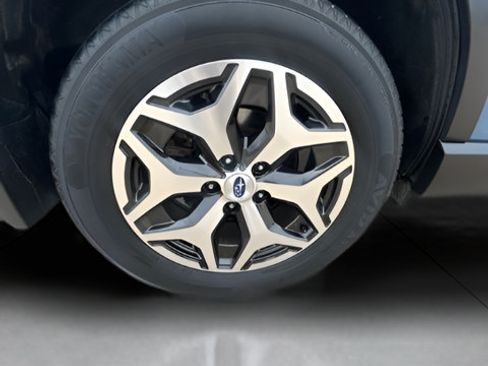 Used 2019 Subaru Forester Premium AWD/4WD image 29