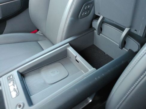 Used 2024 Kia EV9 Light image 51