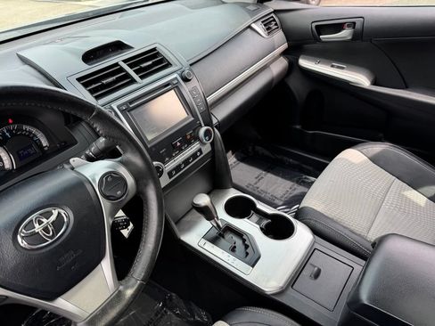 Used 2013 Toyota Camry SE FWD image 15