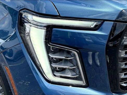 Used 2026 GMC Yukon XL Denali Ultimate AWD/4WD image 28