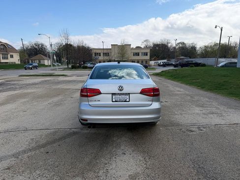 Used 2015 Volkswagen Jetta SE image 6