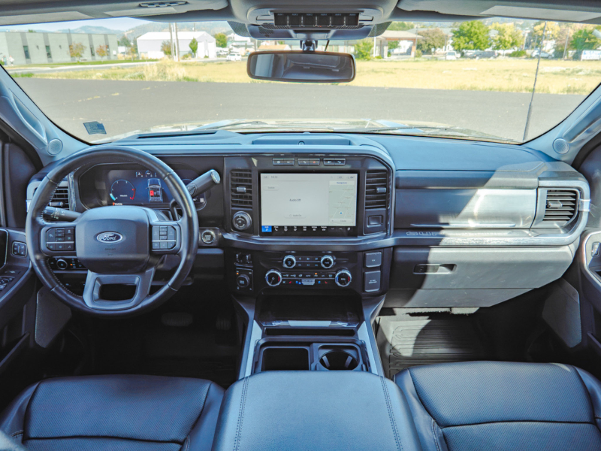 Used 2023 Ford F250 Lariat w/ Lariat Ultimate Package AWD/4WD image 8
