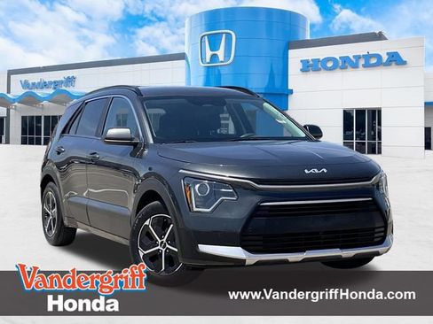 Used 2025 Kia Niro LX FWD image 1