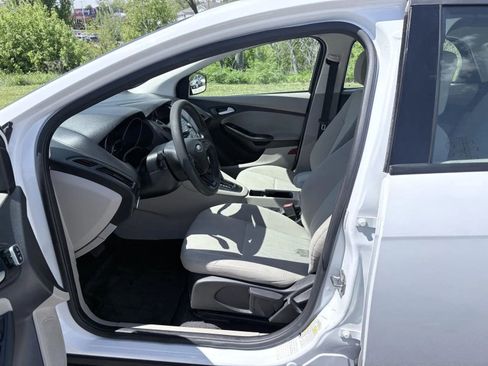 Used 2018 Ford Focus SE FWD image 13