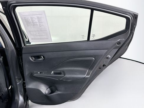 Used 2025 Nissan Versa SV FWD image 29