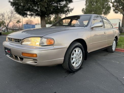 Used 1995 Toyota Camry XLE image 7