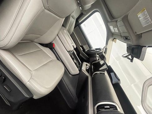 Used 2025 Ford Expedition Max Active AWD/4WD image 7