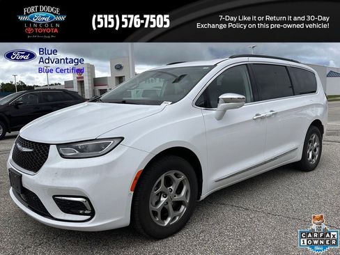 Used 2022 Chrysler Pacifica Limited w/ Uconnect Theater Family Group AWD/4WD image 1