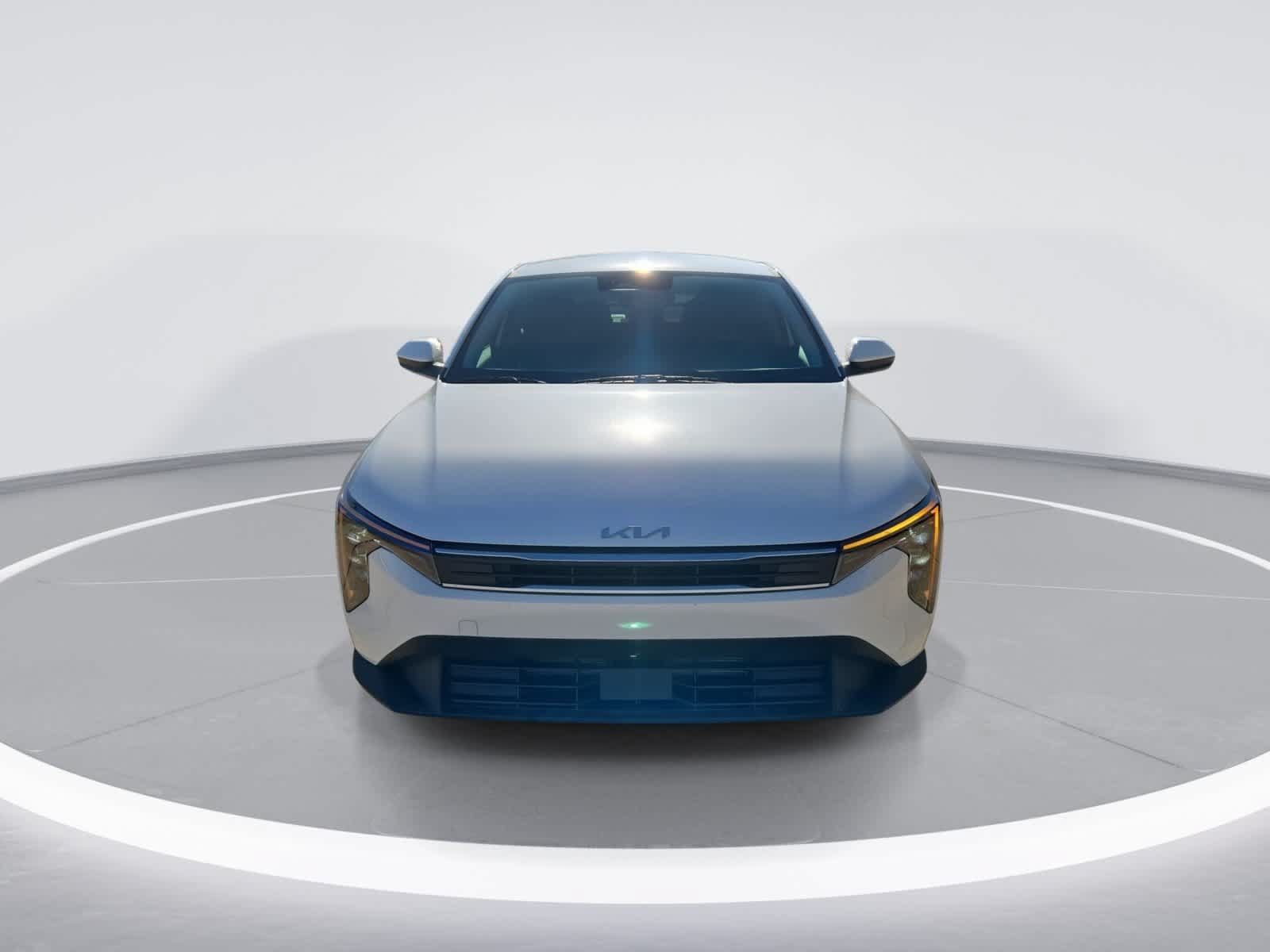 Used 2025 Kia K4 FWD image 3