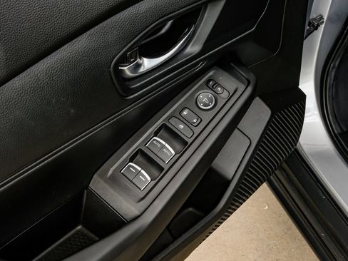 Used 2025 Honda Accord LX image 40