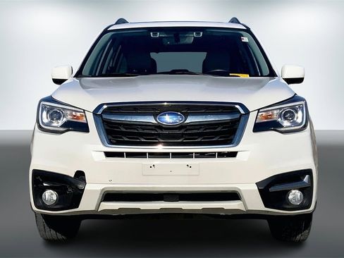 Used 2017 Subaru Forester 2.5i Limited image 2