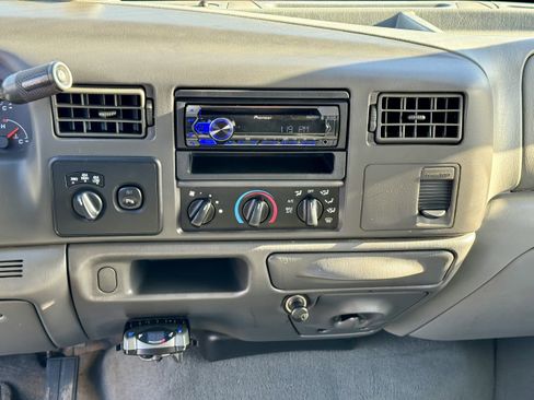 Used 2002 Ford F350 4x4 Crew Cab Super Duty image 18