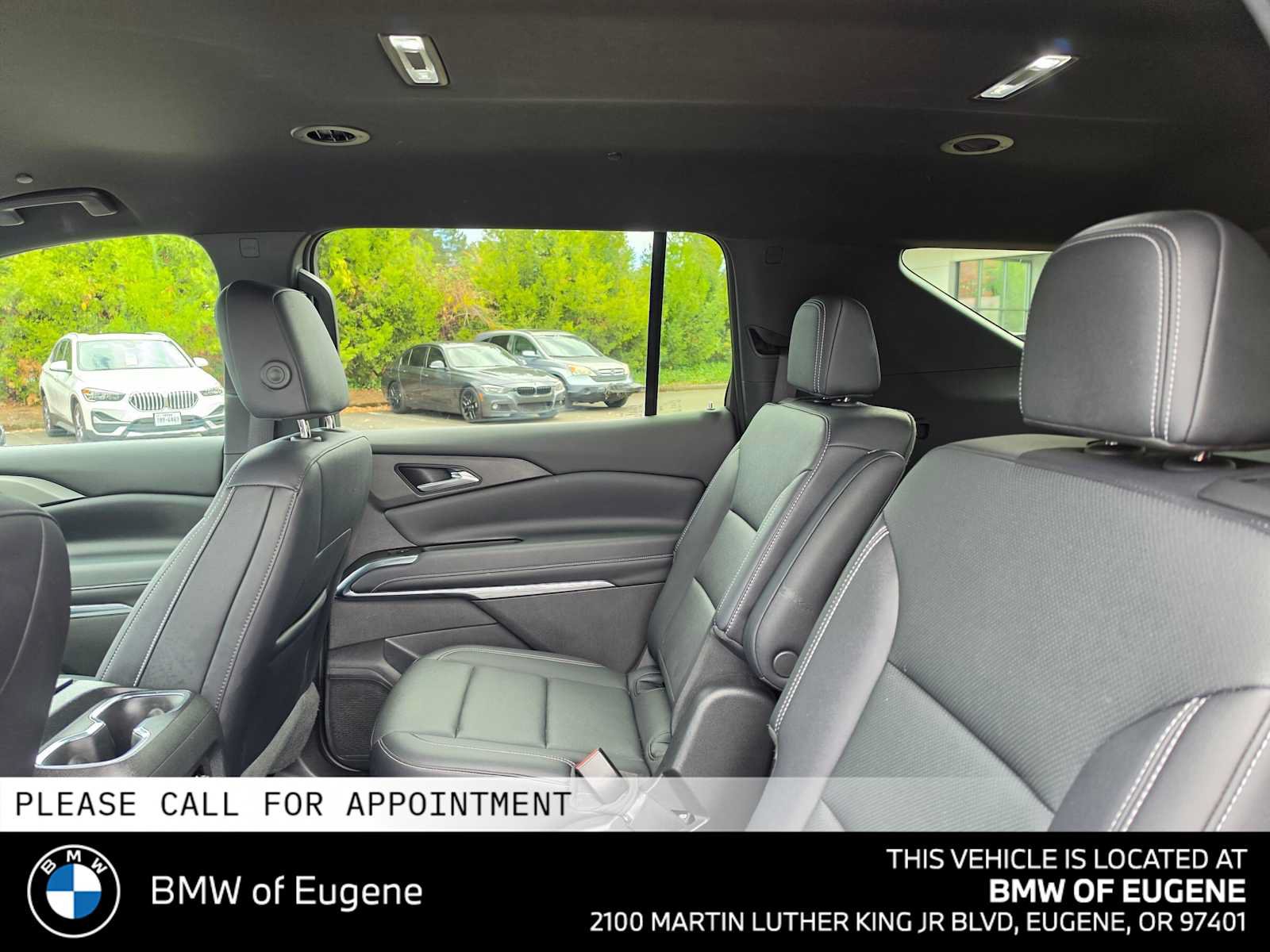 Used 2025 Chevrolet Traverse LT AWD/4WD image 19