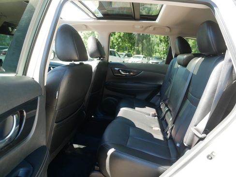Certified 2020 Nissan Rogue SL w/ Premium Package AWD/4WD image 36