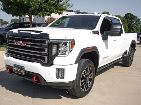 Used 2022 GMC Sierra 2500 AT4 w/ AT4 Premium Plus Package AWD/4WD image 8