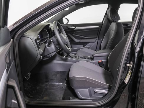 Used 2026 Volkswagen Jetta Sport FWD image 6