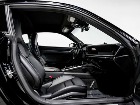 Used 2022 Porsche 911 GT3 RS image 29