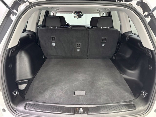 Used 2023 Jeep Grand Cherokee Laredo AWD/4WD image 24