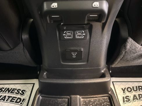 Used 2023 Jeep Wrangler Unlimited Sahara w/ Cold Weather Group AWD/4WD image 10