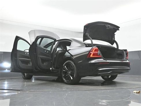 Used 2023 Volvo S60 B5 Plus w/ Climate Package image 54