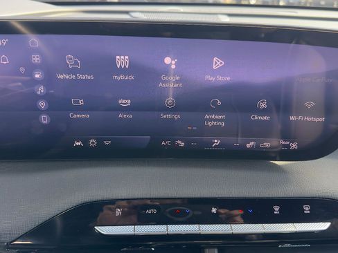 Used 2025 Buick Enclave Sport Touring image 20