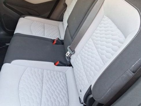 Used 2018 Chevrolet Equinox LT w/ Sun & Infotainment Package image 24