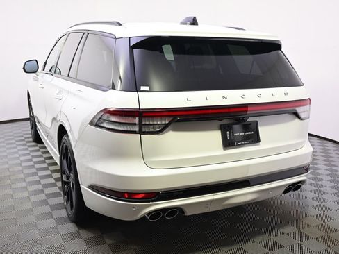 New 2026 Lincoln Aviator Reserve image 4