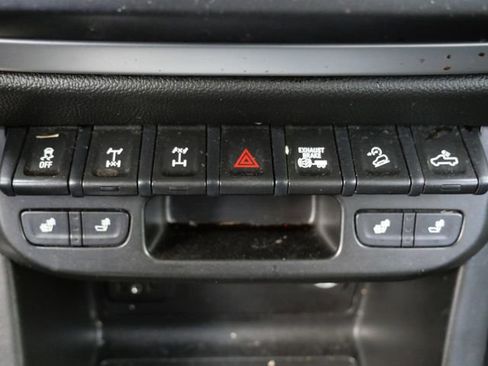 Used 2022 Chevrolet Colorado ZR2 AWD/4WD image 16