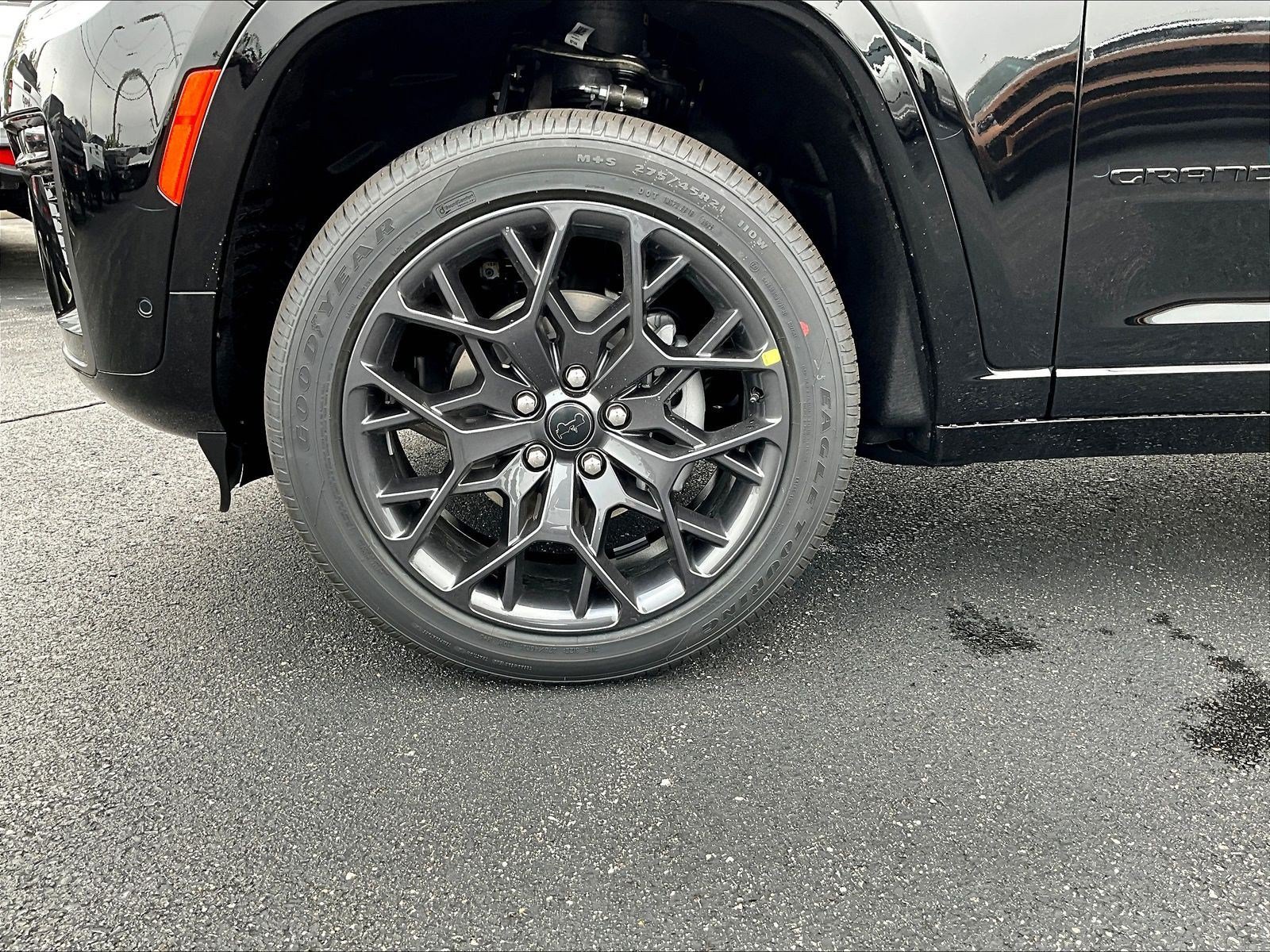 New 2027 Jeep Grand Cherokee Summit AWD/4WD image 21