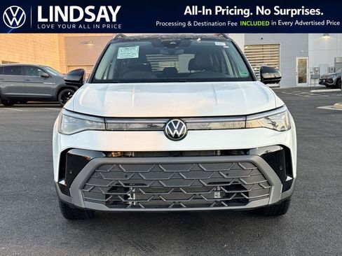 New 2026 Volkswagen Taos SE FWD image 7